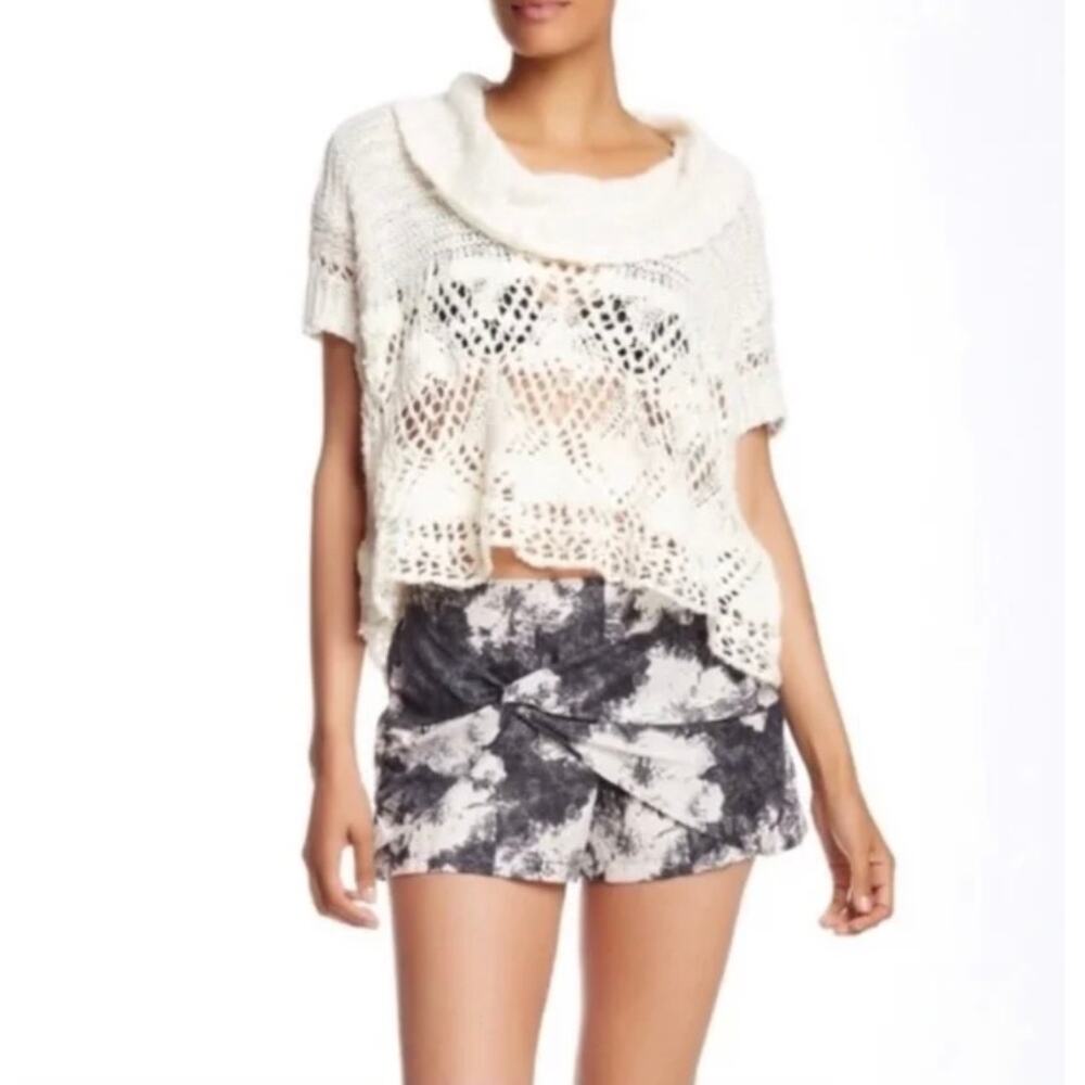 NWT Free People Floral Wrap Linen Blend‎ Shorts